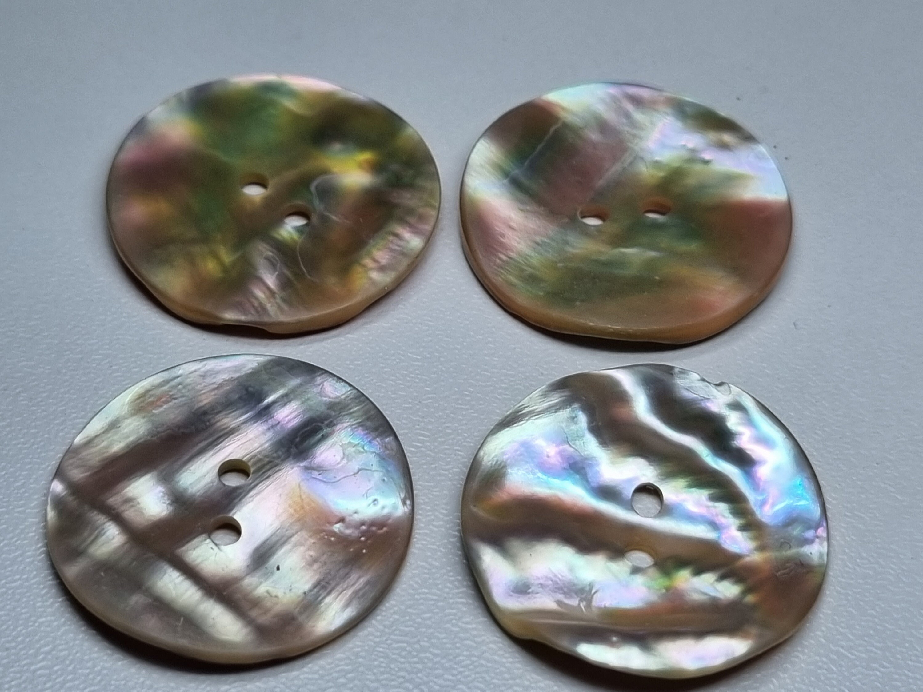 Antique Large Round White Mother of Pearl Buttons, x47 – Ian