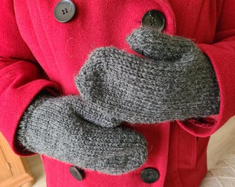 Grote antracietgrijze handgebreide wanten voor volwassenen van alpacamixgaren