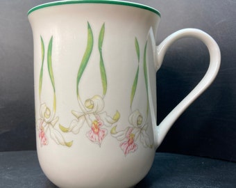 Vintage Australian Antelope Orchid bone china mug Philippa Nikulinsky for the species survival trust