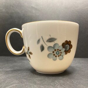 Vintage Royal Worcester True Porcelain Lucerne tea cup/espresso cup made in England *No Saucer*