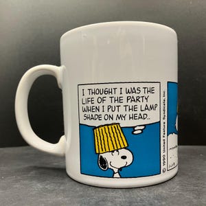 Vintage 1990 Peanuts Charlie Brown Snoopy Lampshade on Head Scene Ceramic Mug Kilncraft Made in England *Flawed*