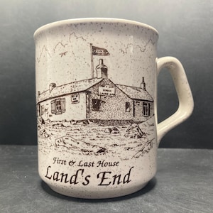 Vintage Land's End First & Last House mit Cornwall Map Beige und Braun Steinzeugbecher