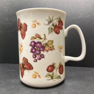 Vintage Ashley Butterfly Blackcurrants & Strawberries fine bone china mug made in Staffordshire England