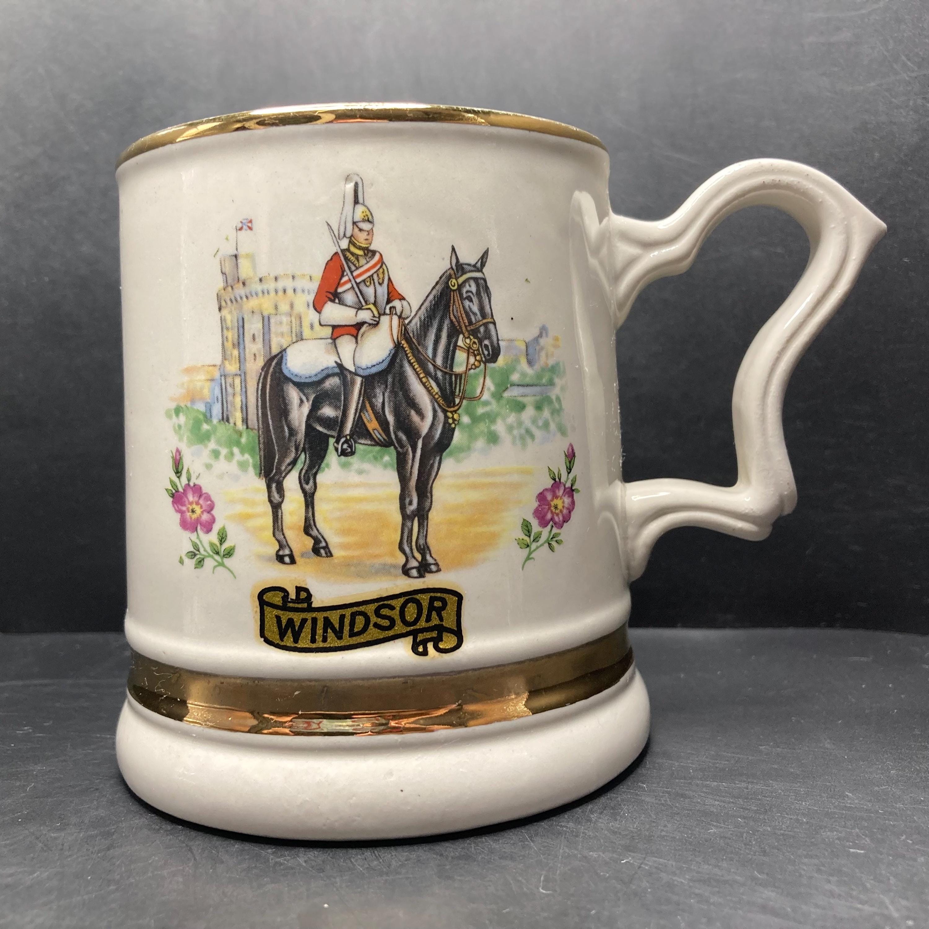 英国【PRINCE of WARES】ホーロー製 ブレッド缶 ヴィンテージ Vintage Prince William Ware Windsor A Present From Windsor With