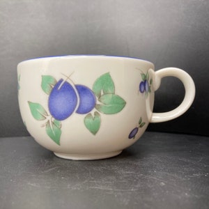 Vintage Doulton everyday Blueberry fine china teacup made in England *No Saucer*