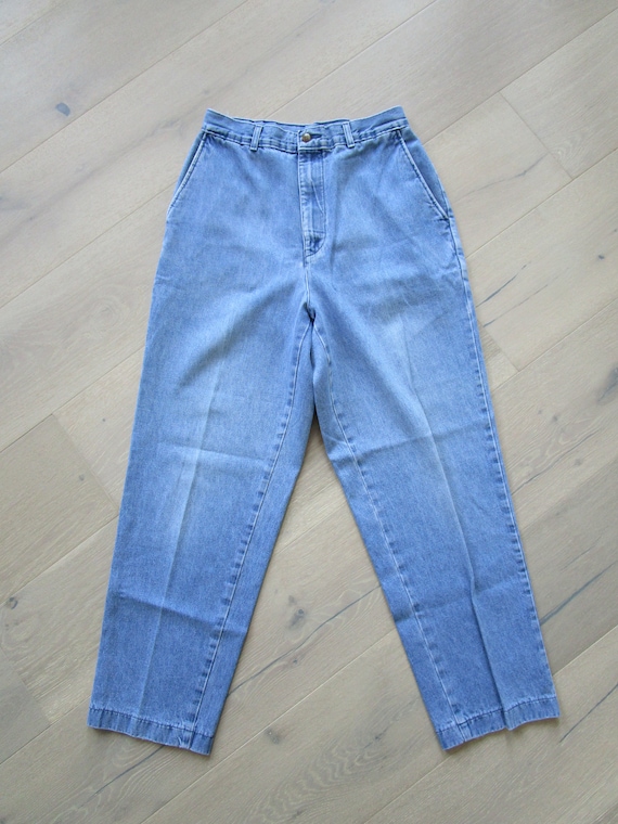 vintage 90s High Waist Mom Jeans / Pleated Denim
