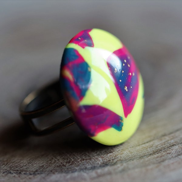 Grosse Bague ronde et colorée JAUNE Citron en argile polymère CABOCHON Bijoux voyants MULTICOLORE Bijou Femme Moderne tendance couleur 2021