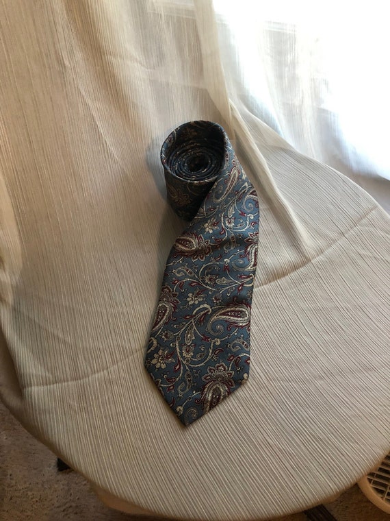 100% Silk Vintage Oscar Couture Tie