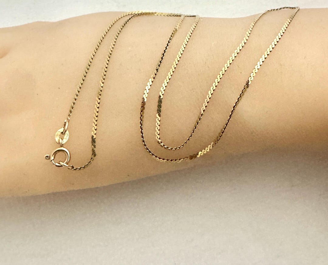 14K Solid Gold S Shape Yellow Gold Grams Hallmark 14K Italy 585  Unoaerre Width Chain Style Does Not Kink Easily