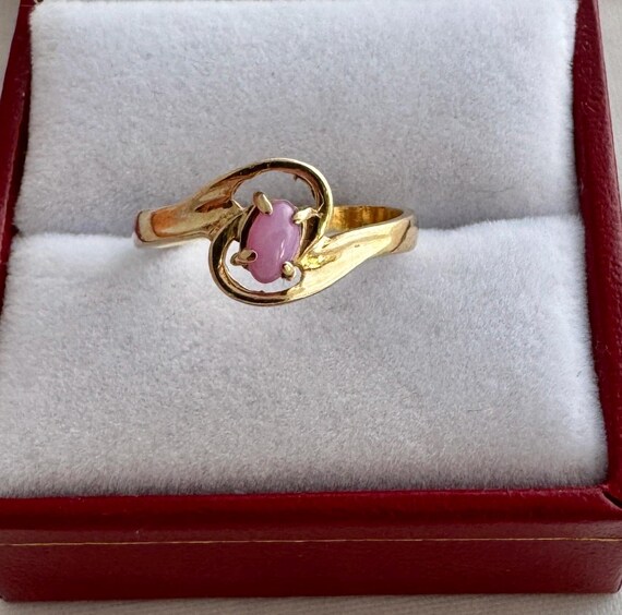 10K Solid Gold Pick Ruby Cabochon Bypass Yellow G… - image 3