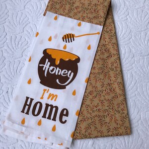 Kitchen Towel Scarf - Honey I’m Home