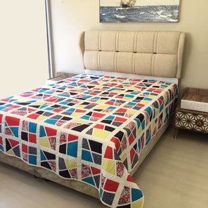 Handmade Eco-Friendly Scrappy Patchwork Quilt - Queen Size (90&quot; x 95&quot;)