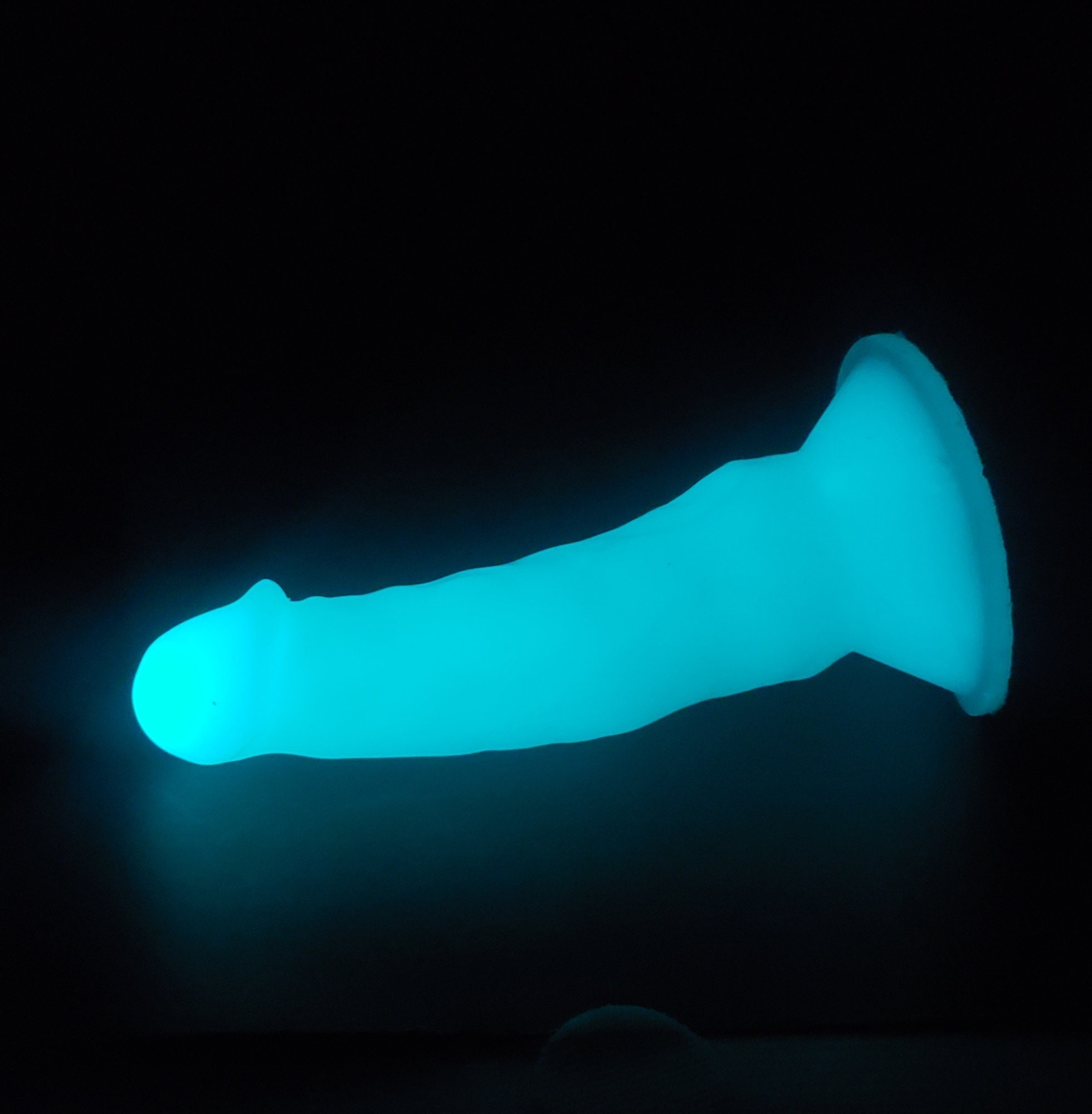 Glow in the dark dildo