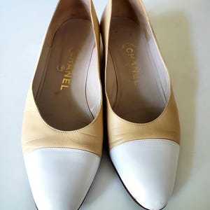 Vintage Chanel Beige White Toe Pumps size 38.5
