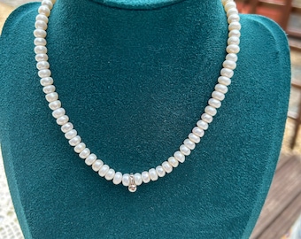 Freshwater Pearl choker Necklace White