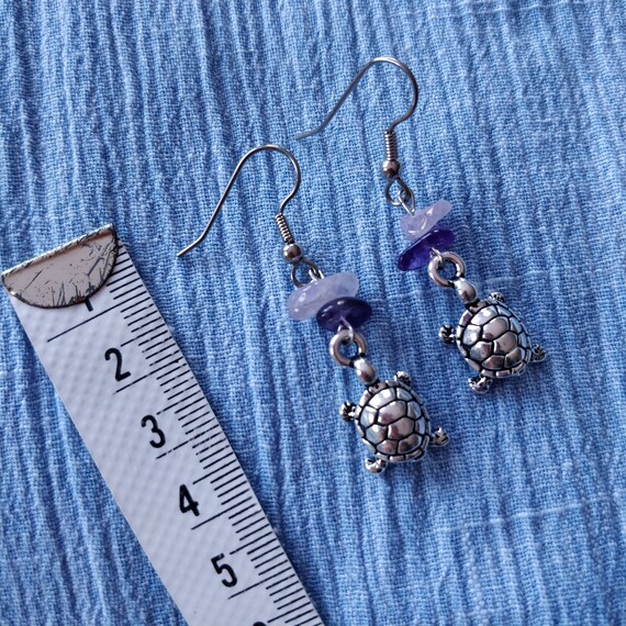 Boucles D'oreilles Pendantes Tortue Plaqué Or & Améthyste Facettée - Neuves, Fait En France