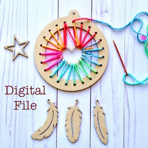 Kit di tessitura Dreamcatcher File SVG tagliato al laser / Include telaio per tessitura, bobina di legno, piume di legno, forme di cuore e stella, telaio circolare