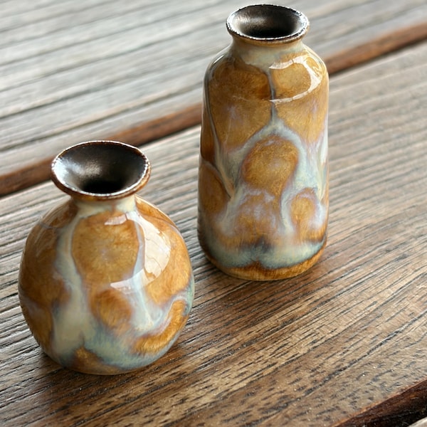 Miniature ceramic vase set of 2  h:  2.6 - 3.6 cm