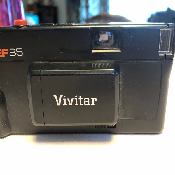 1990's 'Vivitar'  Compact 35mm 'Toy' Camera.  Battery Tested. Very Good Condition!  #1574