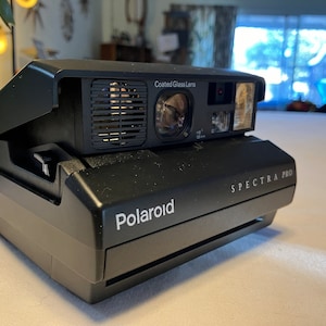 1990 Polaroid Spectra Pro Instant Camera Dead Format/Not Tested  Collectible Only! #1918