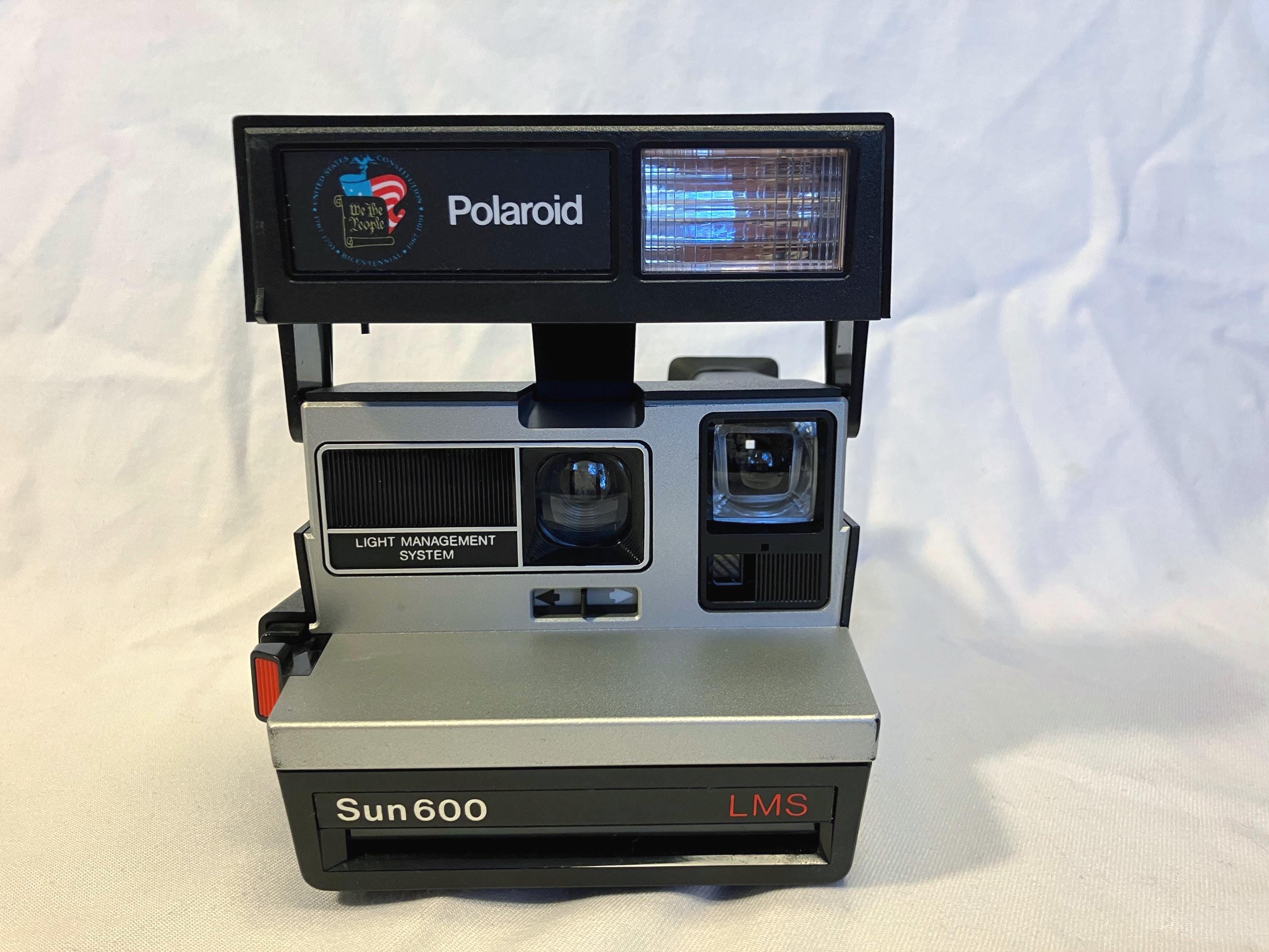 Appareil photo instantané Polaroid Sun 600 LMS – New Wave Pool
