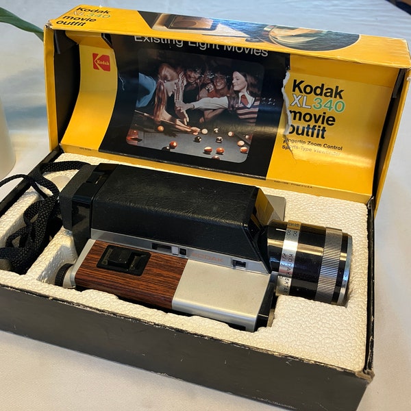 1975 Kodak XL340 8mm Movie Camera Outfit - Space Age MCM - VG++ Condtion! For Display / Collectible Only. Not Working #2158