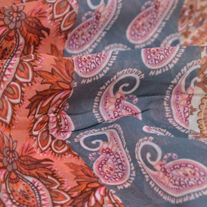 NOVITÀ! Chiffon, crêpe, tessuto per camicette, paisley