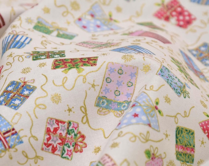 Christmas cotton fabric with gold gifts by Makower - 113 cm wide - smooth fabric, Christmas