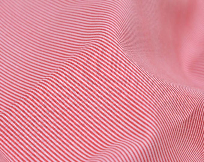 Cotton printed fabric with narrow stripes in red and white by Makower - 110 cm wide - smooth fabric with stripes