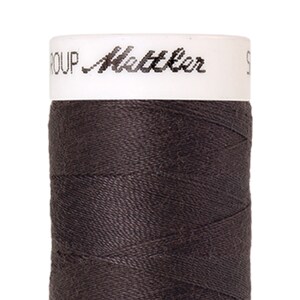 Seralon 200 m col. 479 (Black Chrome) sewing thread from Amann Mettler - High-quality sewing thread for sewing work - 200 meters on the roll - Color Black
