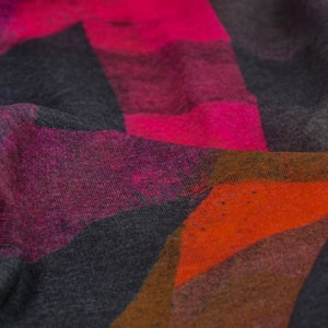 Jersey made of viscose in black, pink, purple by Hilco - 160 cm wide - patterned fabric