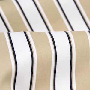 Avondkleding van satijnkatoen met strepen in crèmewit, beige - 135 cm breed - stof met strepenpatroon