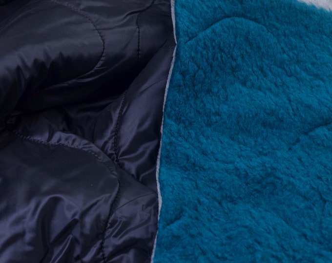 Mantelstoff Steppstoff mit Teddy in blau und petrol von Hilco - 140cm breit - Stoff glatt UNI