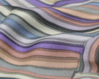 Tela de viscosa para blusa con rayas verdes y moradas - 145 cm de ancho - tejido liso con rayas
