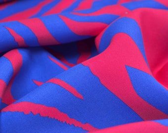 Blousestof van viscose met zebraprint in blauw, roze, jurken, rokken - 145 cm breed - gladde stof, dierenprint