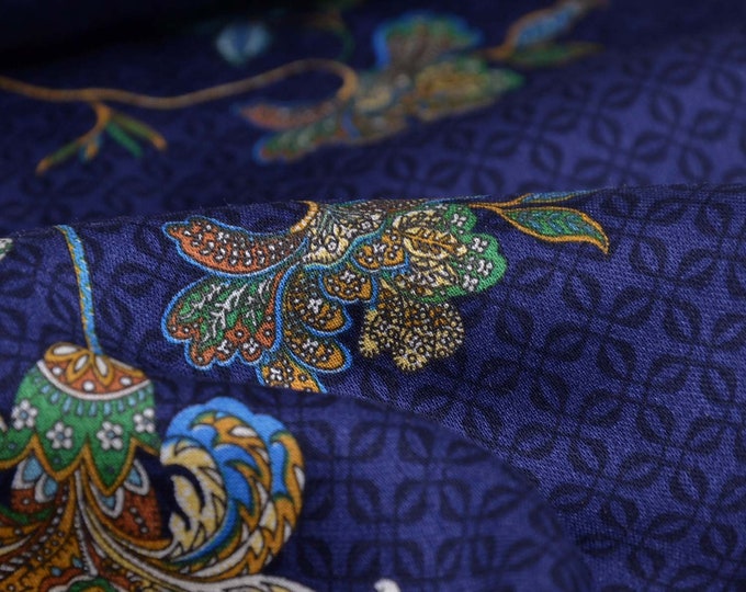 Blouse fabric made of viscose in blue with flowers, retro, slightly shiny - 145 cm wide - fabric slightly shiny, patterned