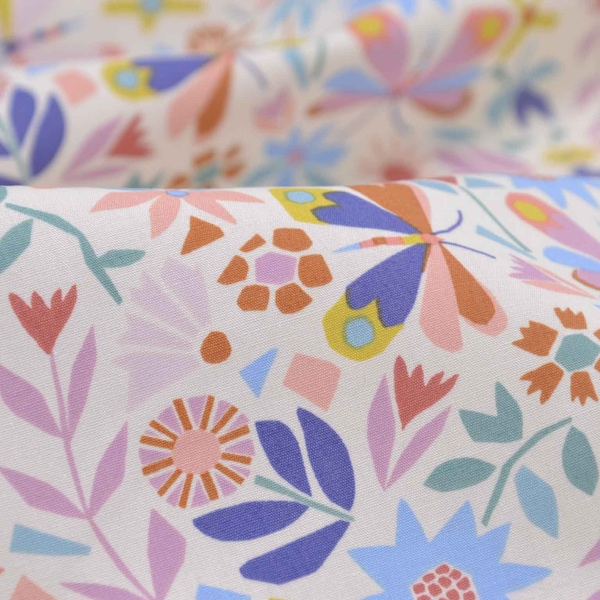 Tissu de chemisier popeline à fleurs, papillons de Katia Fabrics - 145 cm de large - tissu lisse, à motifs