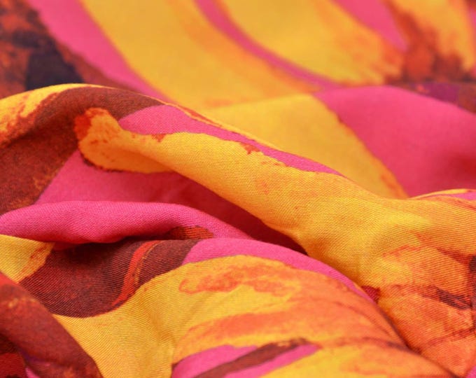 Viscose blouse fabric with large yellow flowers, pink from Hilco sun hat - 140 cm wide - smooth, patterned fabric