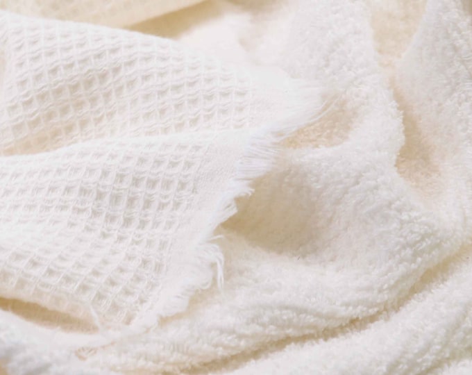 Frotteestoff mit Waffelpiquérückseite aus Baumwolle uni weiß - 140cm breit - Stoff beidseitig verwendbar, UNI