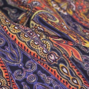 Blouse fabric with paisley in red and purple satin - 145 cm wide - fabric patterned paisley