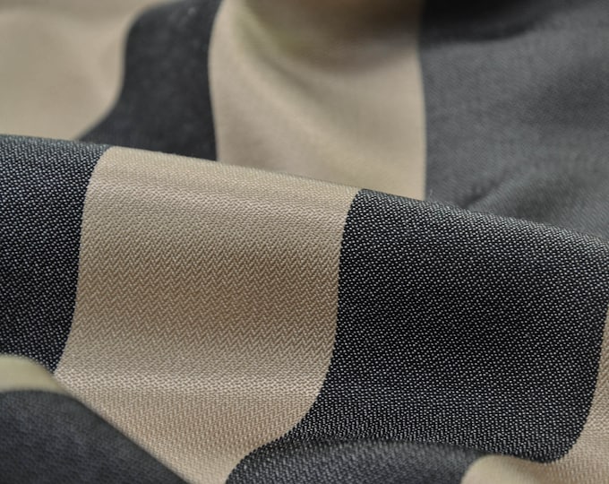 Hosenstoff aus Viskose in beige, schwarz gestreift - 140cm breit - Stoff glatt Streifen
