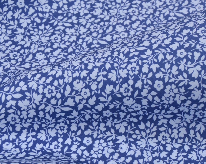 Cotton poplin fabric with blue flowers Emilie by Hilco - 150 cm wide - smooth, patterned fabric