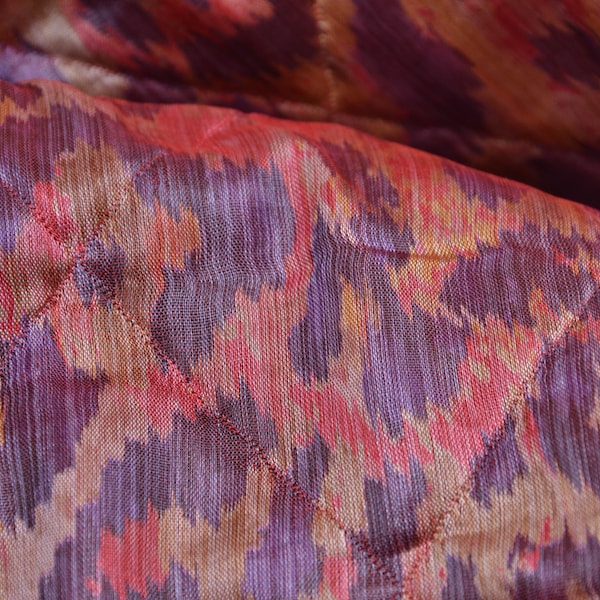 Quilted fabric with leopard print in pink and purple - 140 cm wide - Animal patterned fabric