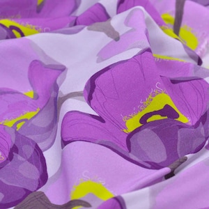 Blouse fabric made of viscose with large flowers in purple by Hilco - 135 cm wide - matt fabric, patterned