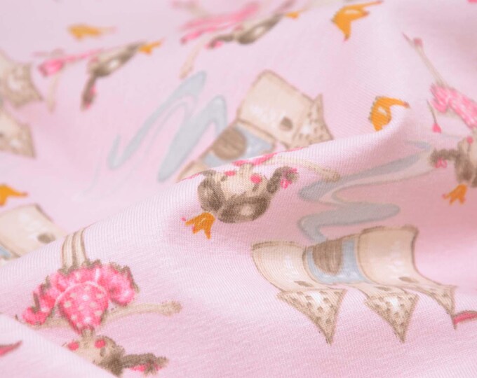 Pink children's jersey with princesses and castles made of cotton - 165 cm wide - matt, patterned fabric