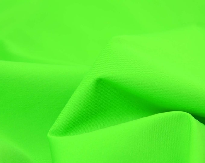 Jersey fabric made of polyester, bi-elastic in plain green, sportswear, waterproof - 160 cm wide - fabric slightly shiny, UNI