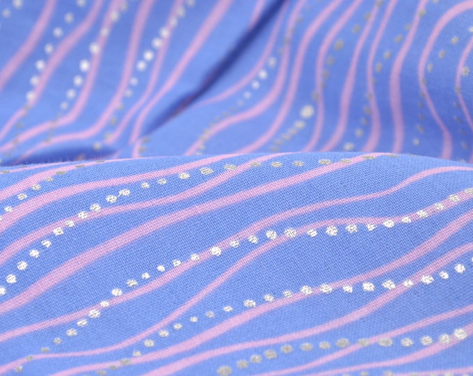 Musselin aus Baumwolle mit Wellen in rosa und silber Punkte - 140cm breit - Stoff gecrasht Streifen