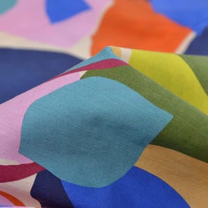 Blouse fabric made of cotton, poplin, colorful, geometric by Hilco - 145 cm wide - smooth, patterned fabric