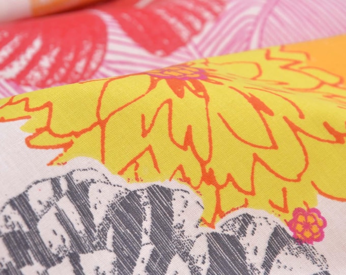 Cotton fabric with large flowers, white, pink, orange, grey, yellow - 155 cm wide - smooth, patterned fabric