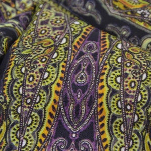 Blouse fabric with paisley in green and purple satin - 145 cm wide - fabric patterned paisley